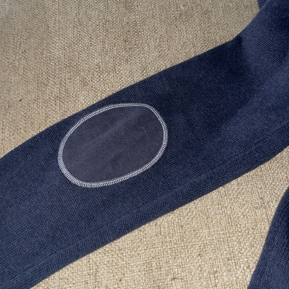 Disney World WDW Parks Full Zip Minnie Sweater Elbow Patches - size XL.    M - Picture 8 of 8